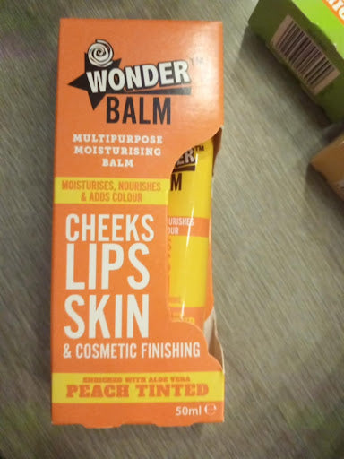 Wonder trio Care Pack  بلسمات العناية الكاملة 3في1